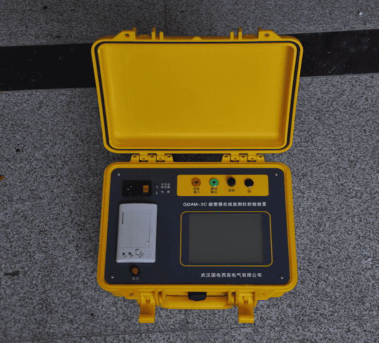 避雷器在線監(jiān)測儀校驗(yàn)裝置實(shí)物圖